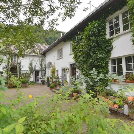 Romantic Eifel Hideaway Apartment *