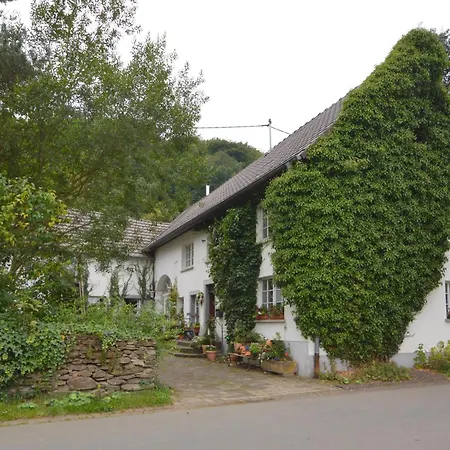 Romantic Eifel Hideaway Apartment *